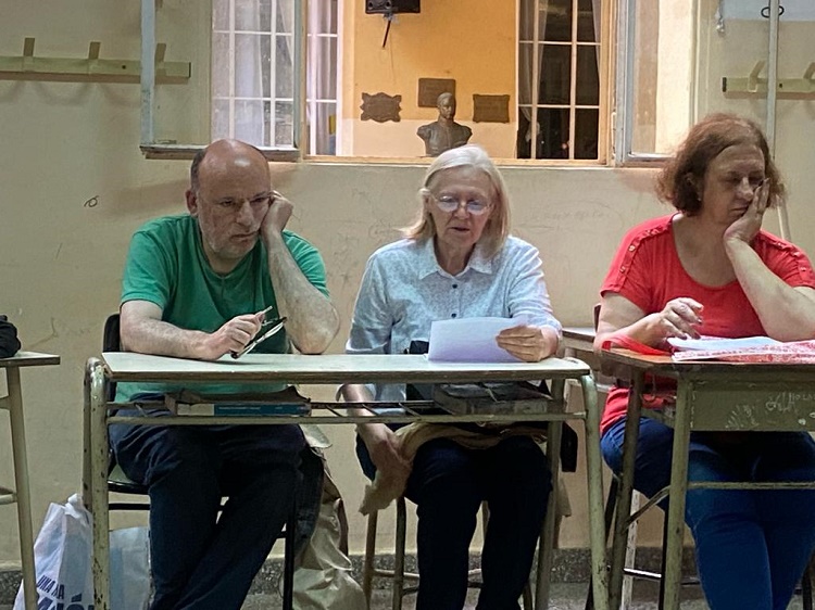 EXPONIENDO ANA